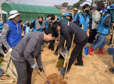 Arbor Day tree planting event